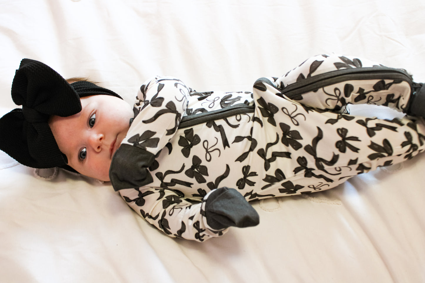 Monochrome Bows Bamboo Sleeper