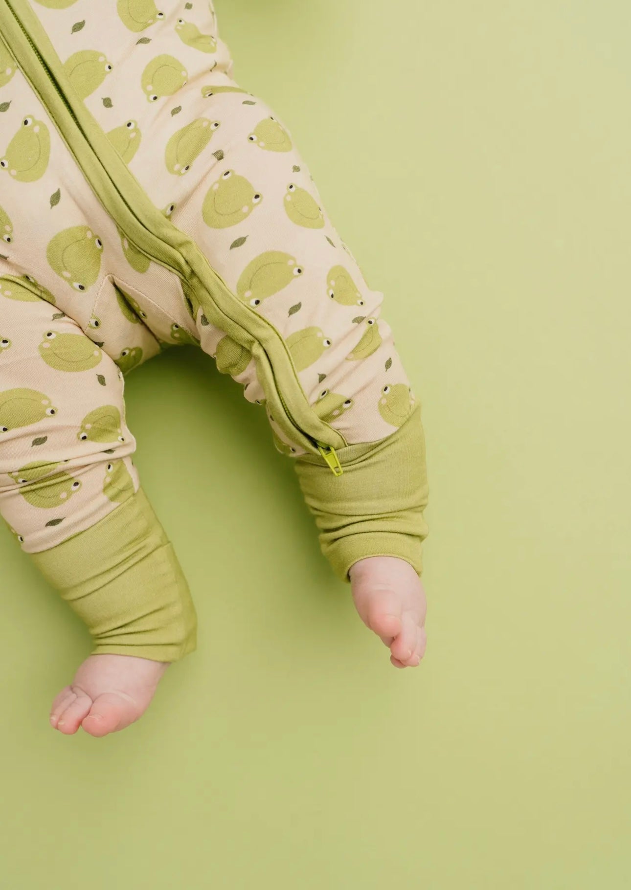 Froggy Friends Bamboo Sleeper